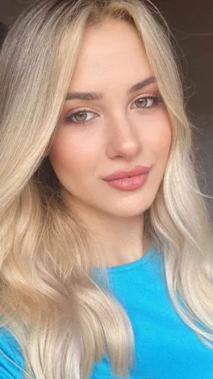 Adeline000's Profile Photo