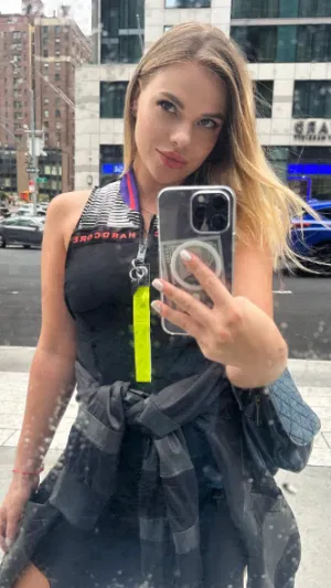 Ayla000, 23 years old from Canada