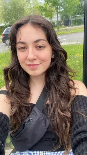 Maria000, 23 years old from France