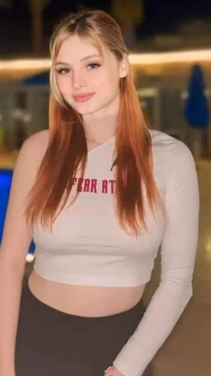 Millie000, 23 years old from France