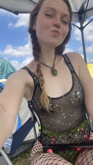 Saragv76vn, 20 years old from United States