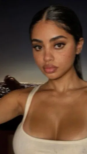 Jolie34's Profile Photo