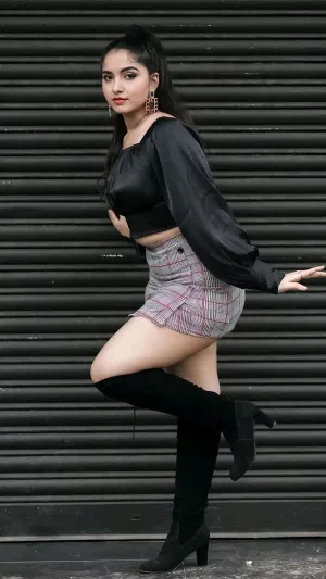 Moniya185, 26 years old from France