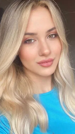 Alba11, 23 years old from United States