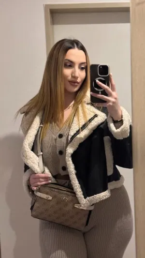 Betsy00's Profile Photo