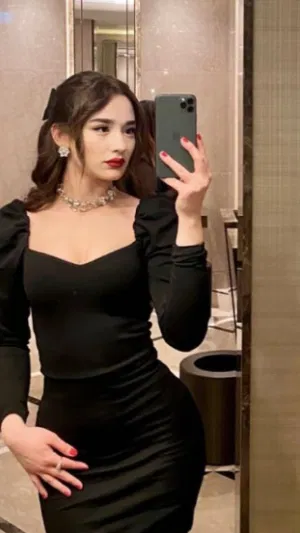 Camila111, 23 years old from Canada