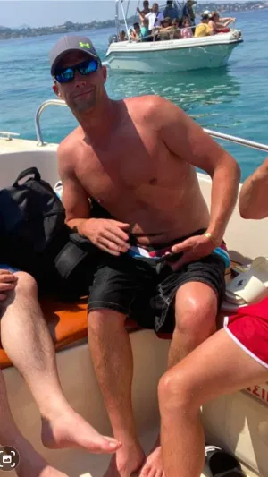 Postman, 39 years old from United Kingdom