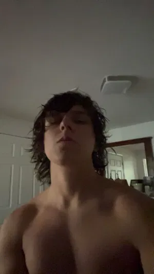 Gus23, 18 years old from United States