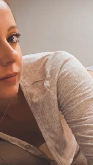 Nadiaex, 22 years old from United States
