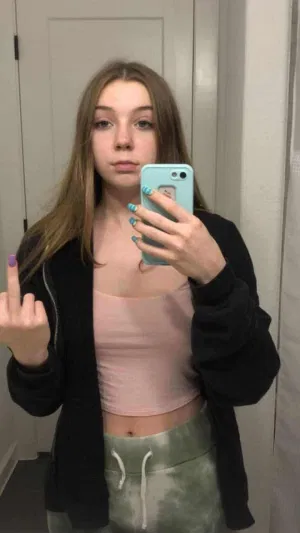 Nancy11, 22 years old from United States