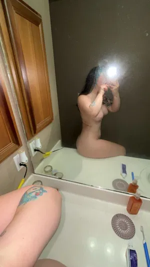 Melissa-204, 22 years old from Canada