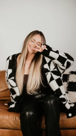 Ariana23, 22 years old from United Kingdom