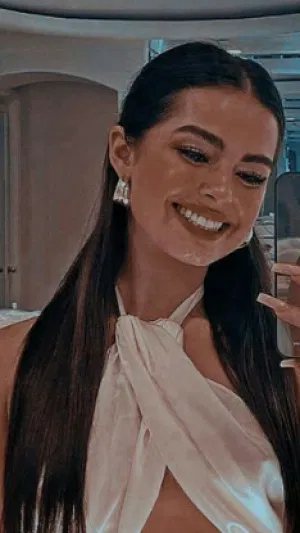 Esther45's Profile Photo