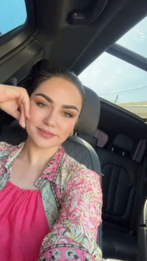 Alice554, 23 years old from Canada