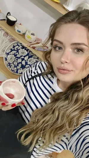 Bernice1123, 23 years old from Ireland