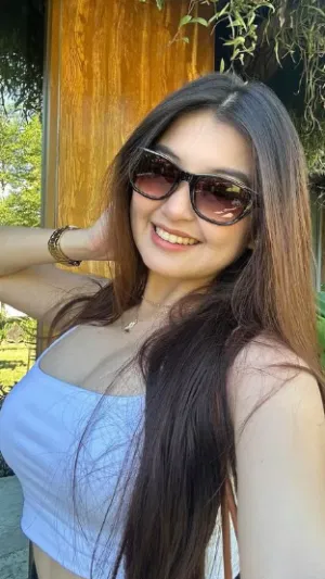 Athena23, 22 years old from United Kingdom