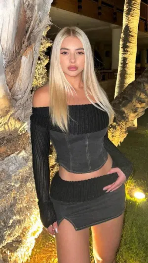 Billie0125, 23 years old from France