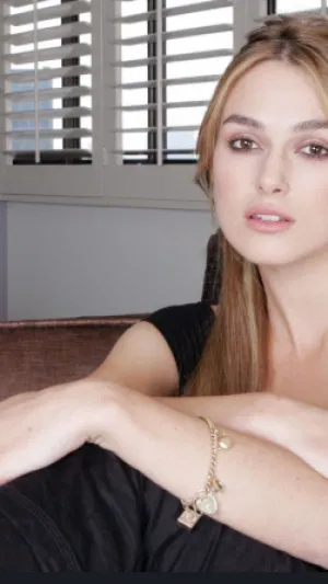 Amber23543, 25 years old from United Kingdom