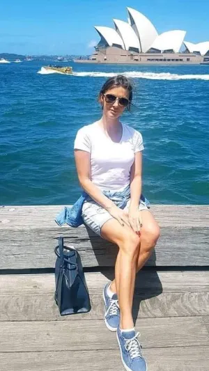 Anne2343, 20 years old from Canada