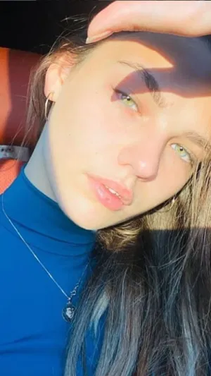 Arlet243, 25 years old from United Kingdom