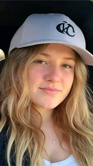 Donna122, 19 years old from United States