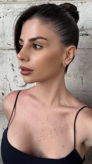 Deborah578, 23 years old from Canada