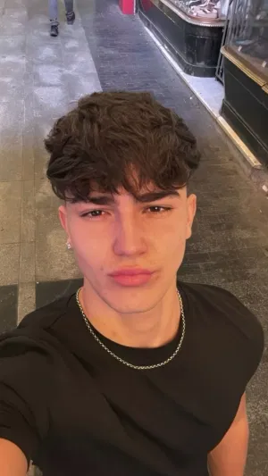 Michalarstto, 21 years old from France