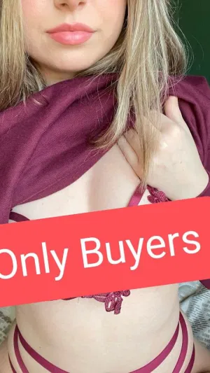 Rubyque, 22 years old from United Kingdom