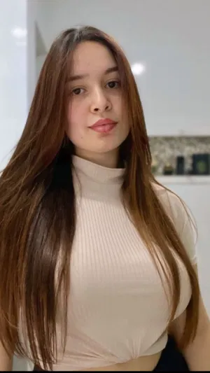 Alexa0012, 23 years old from United States