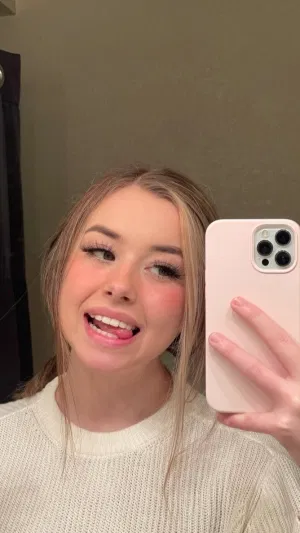 Amelia1432, 21 years old from United Kingdom