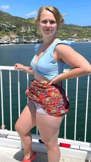 Jasmine22, 23 years old from Canada