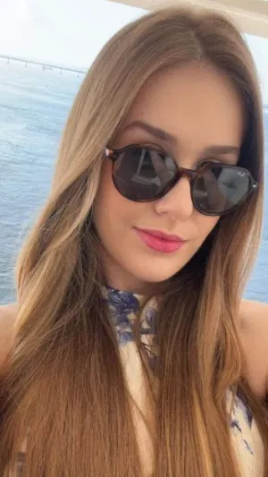 Lena1147, 23 years old from France