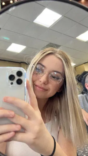 Luci_702, 20 years old from Germany