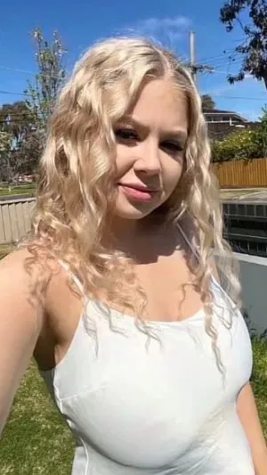 Renee762, 23 years old from Ireland