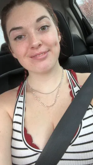 Delores476, 23 years old from Ireland