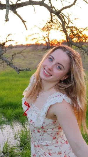 Marsha0025, 23 years old from France