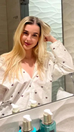 Yolanda745, 23 years old from Canada