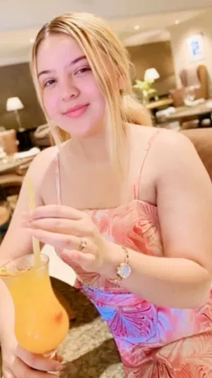 Alessandra, 23 years old from United States