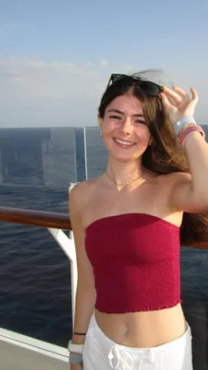 shshyfd, 22 years old from United States