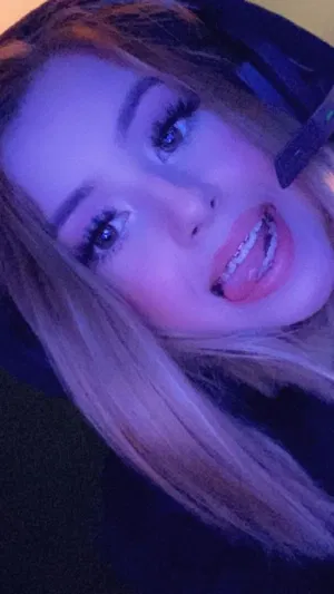 Tinarudder588, 23 years old from United States