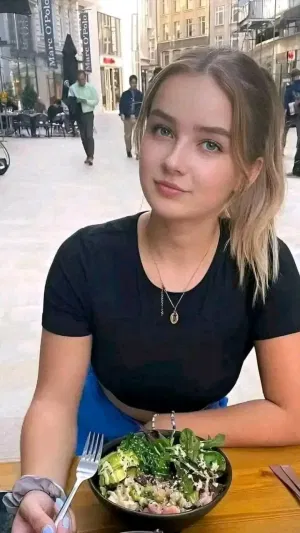 Jazmine34t45, 24 years old from United Kingdom