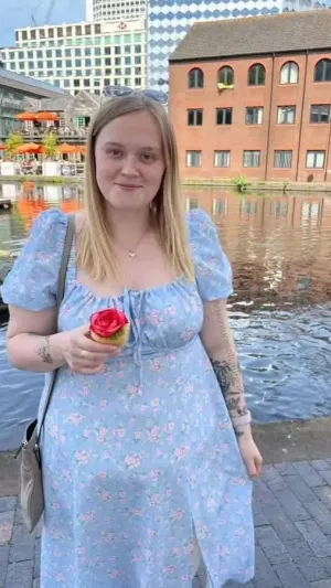 Ann746, 23 years old from United States