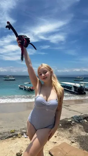 Kimberly456, 23 years old from Canada