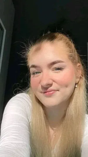 Julietta365, 25 years old from France