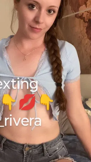 HaileyHuges, 22 years old from Australia