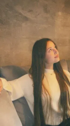 angela45sfdxfvgfgg, 21 years old from United States