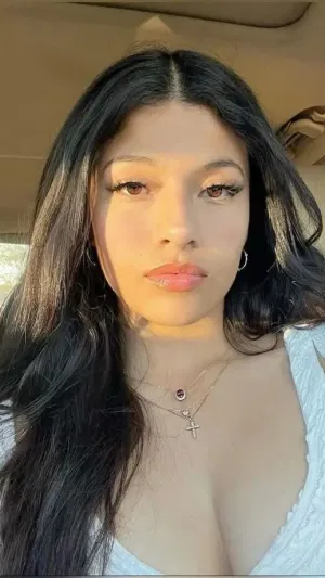 Nia0014, 22 years old from United States