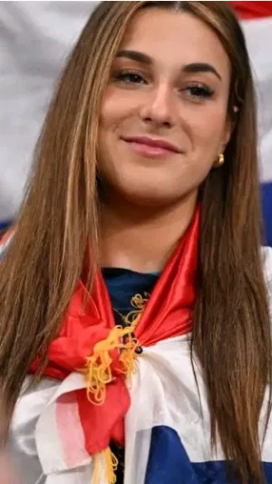 Ashlyn0025, 23 years old from France