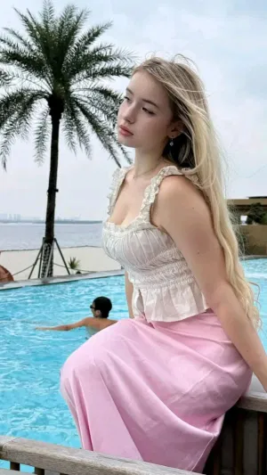 Donna5345, 24 years old from France