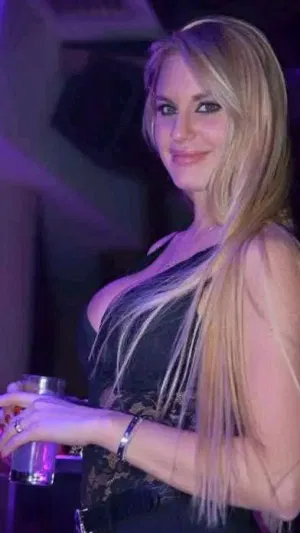 Deborah354, 25 years old from United States